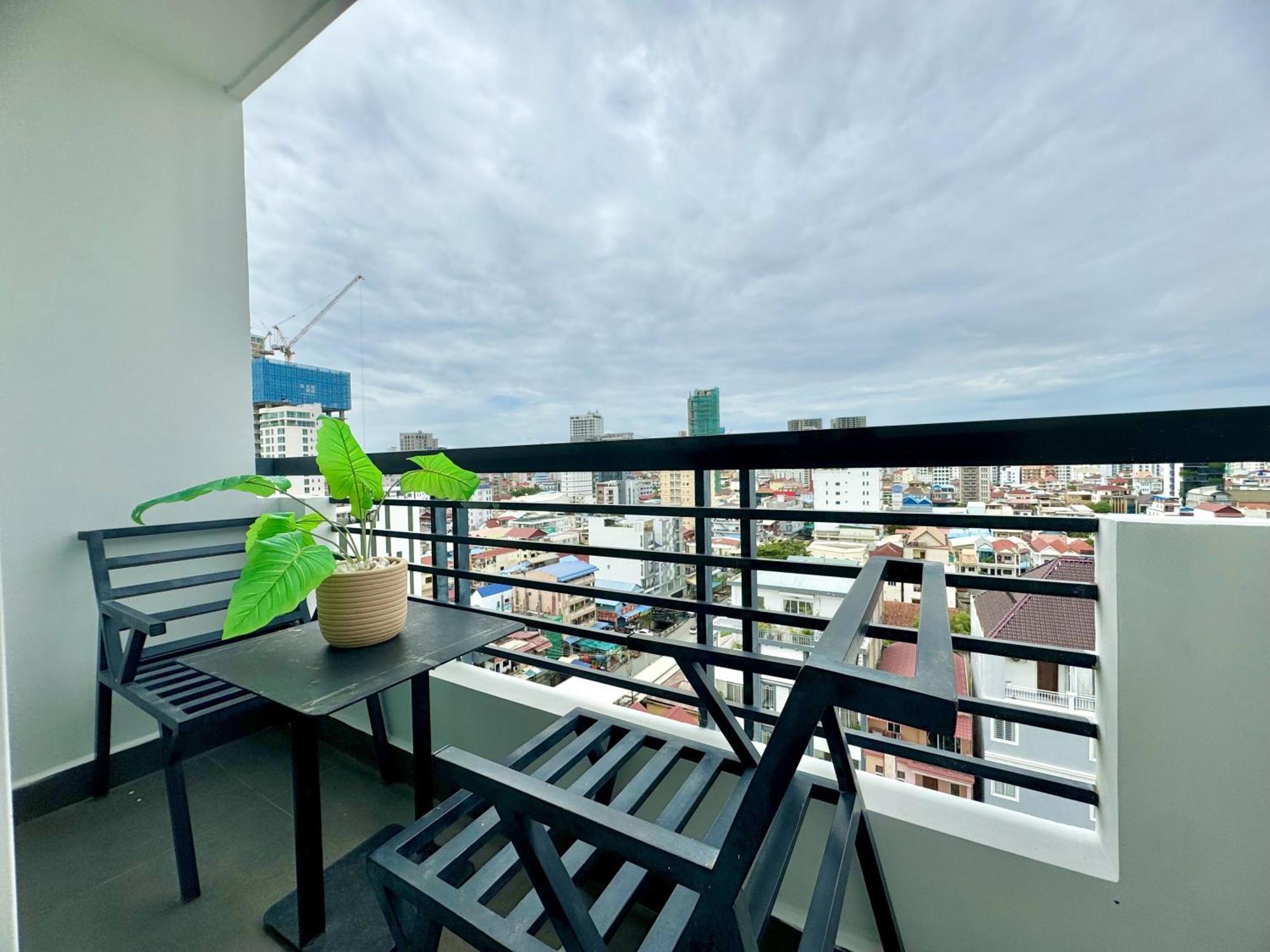 Pth Residence Phnom Penh Exterior photo